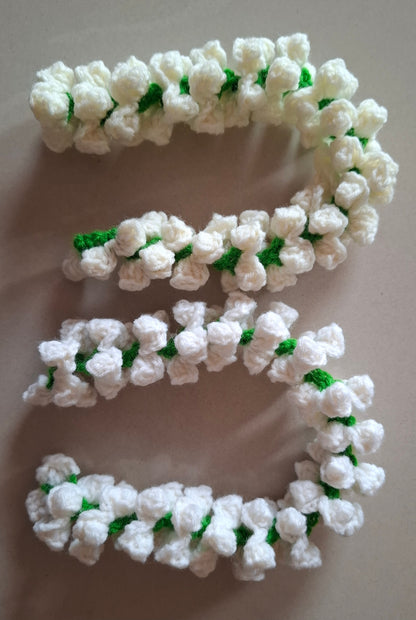 Handmade Woolen Gajra (1 pc)